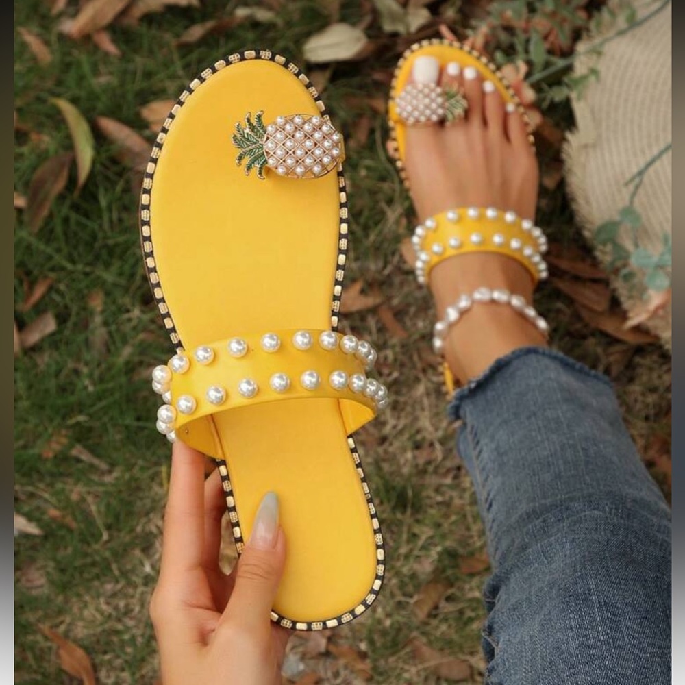 Yellow Pearl Pineapple Embellished Sandals Size 10